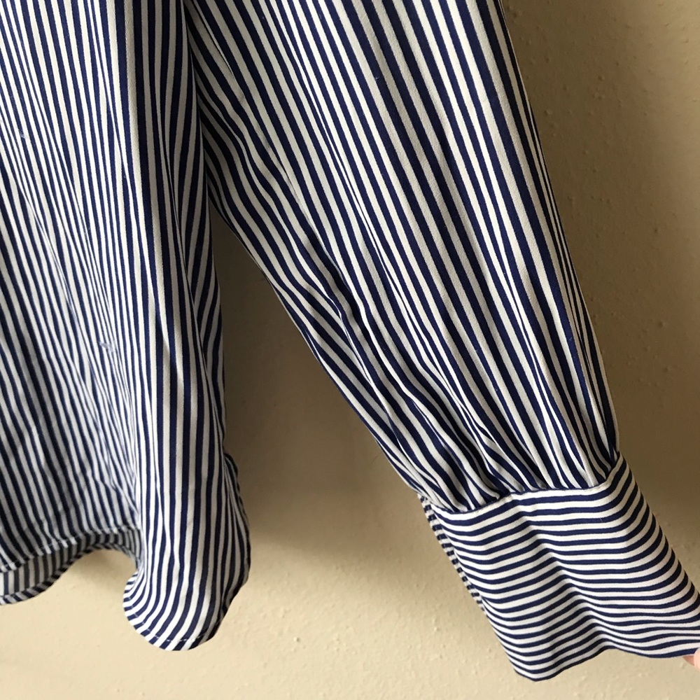 Blue & white striped loft blouse! - Picture 3 of 3